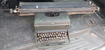 Zabytkowa maszyna do pisania 