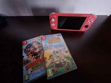 Nintendo Switch Lite + Animal Crossing + Donkey K