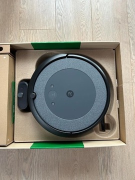 iRobot Roomba Combo i5 Vacuum & Mop