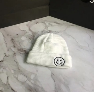 Czapka zimowa Beanie Smiley buźka y2k Moda