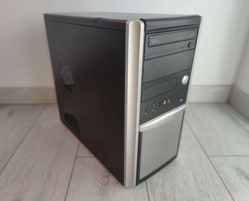 Komputer AMD FX-4100, 4GB RAM, 500GB HDD, 