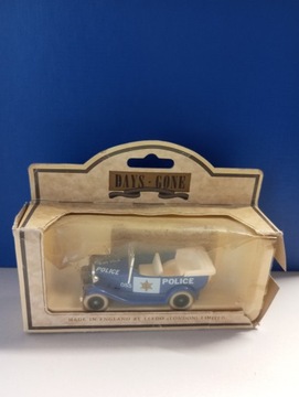 Corgi/Lledo Fort Model A Car 1934 Police