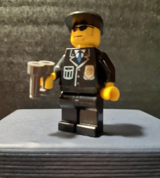 Lego Minifigurka City Policjant