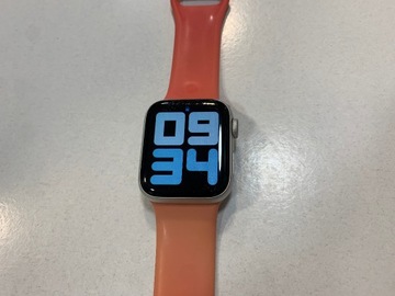 Apple Watch 4 40mm srebrny stan b. dobry