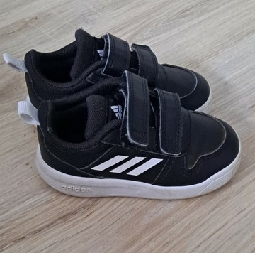 Buty dla dziecka Adidas 