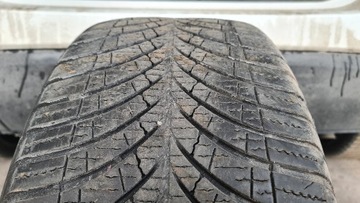 Opona Goodyear Vector 4Seasons Gen-3 205/45 R17