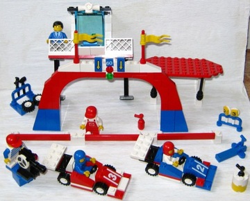 LEGO 6381 / MOTOR SPEEDWAY / 1987