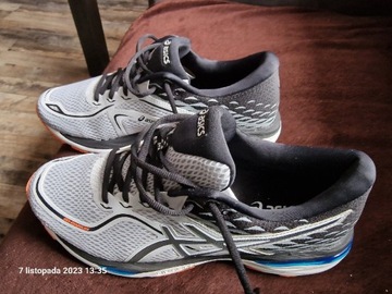 Buty do biegania Asics Gel Cumulus rozm. 44.