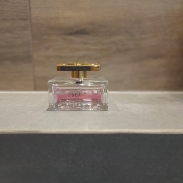 Sprzedam perfumy Escada 