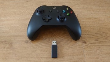 Pad Xbox one 1708 + adapter