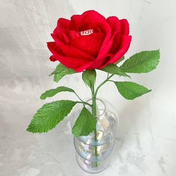 Róża z cukierkiem (rozmiar S)