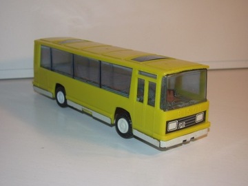 Autobus BISON grip PRL żółty używany