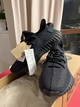 Adidas Yeezy 350 v2 onyx 43 1/3