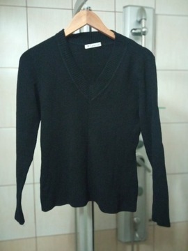 Sweter damski czarny w serek S sweterek