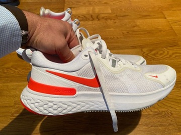 Buty Nike React Miler 40.5  26cm   6.5