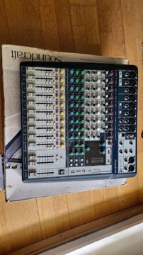 Soundcraft Signature 12 mikser analogowy audio