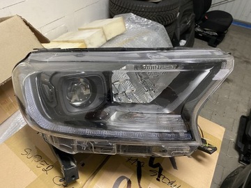 Ford Ranger Raptor LAMPA PRAWA LED