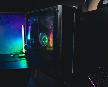 Komputer gamingowy RGB