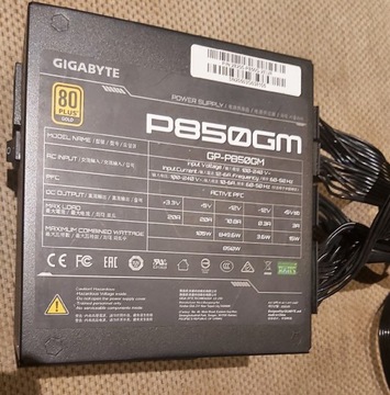 Gigabyte P850GM zasilacz 850W, modularny