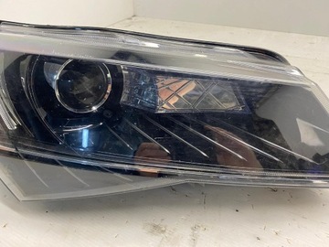 Bi-xenon prawy lampa Skoda Superb III