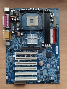 Płyta główna GA-8IDX, P4 Titan + Pentium 4 1400