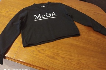 Krótka bluzka czarna z napisem MEGA 