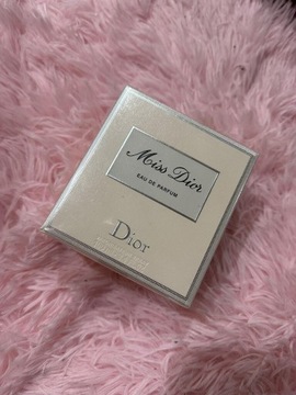 Miss dior perfumki oryginalne z douglas