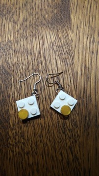 Kolczyki LEGO - kwadraciki ze złotym guzikiem