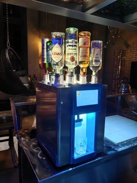 Cocktail Bar, automat do drinków w 10 sekund, nowy