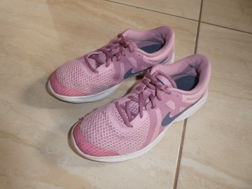 sprzedam buty nike rozmiar 37,5