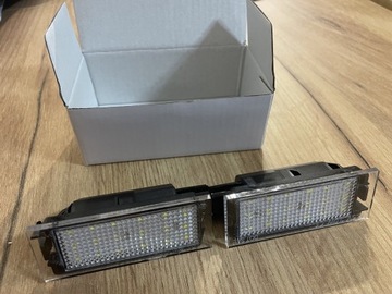 Lampki tablicy rejestracyjnej LED do Renault Megane 3, Master 2