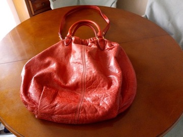 Luksusowa damska torba marki Miu Miu.