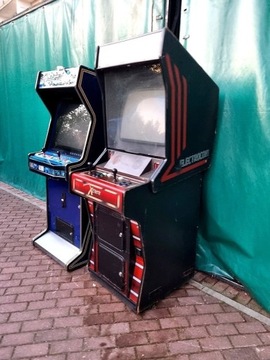 Automat Arcade Video Xenon czerwony na złącze Jamma 