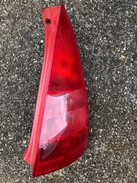 Tylna lampa Citroen C3 I  1.4 benzyna ( prawa )