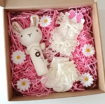 zestaw giftbox dla dziewczynki babyshower prezent