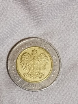 Destrukt monety 5zl z roku 2010.