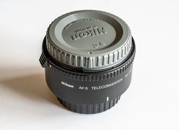 Konwerter Nikon TC-17E II