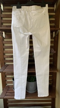 Patrizia Pepe białe jeansy rozmiar 29 (M)