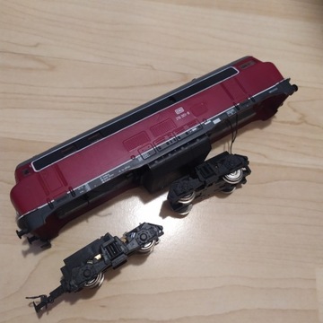 Mehano lokomotywa BR 216 uszkodzona 