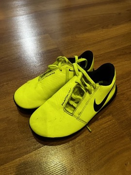 BUTY SPORTOWE HALÓWKI NIKE