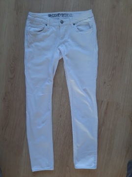 Białe damskie jeansy rozmiar 38