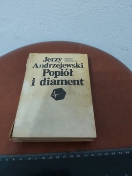Popiół i diament Jerzy Andrzejewski 1982