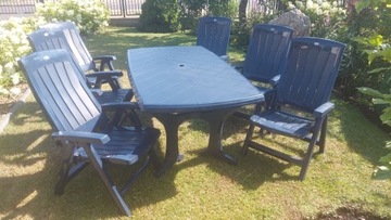 Stół i sześć krzeseł ogrodowych 
