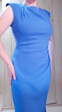 Wizytowa sukienka w kolorze szafirowym