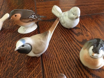 Ceramiczne figurki ptaków