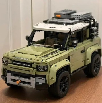 Technic Land Rover Defender 42110 