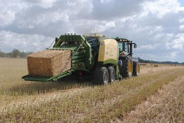 SŁOMA SCIÓŁKA 450KG DLA DROBIU, KRÓLIK KURY KOSTKA