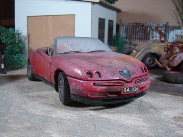 Alfa Romeo Spider ze stodoły Maisto i ja 1:18