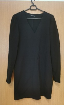 Reserved sukienka mała czarna Bufki 36