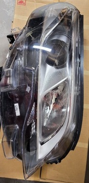 Reflektor Przedni Prawy Peugeot Traveller 